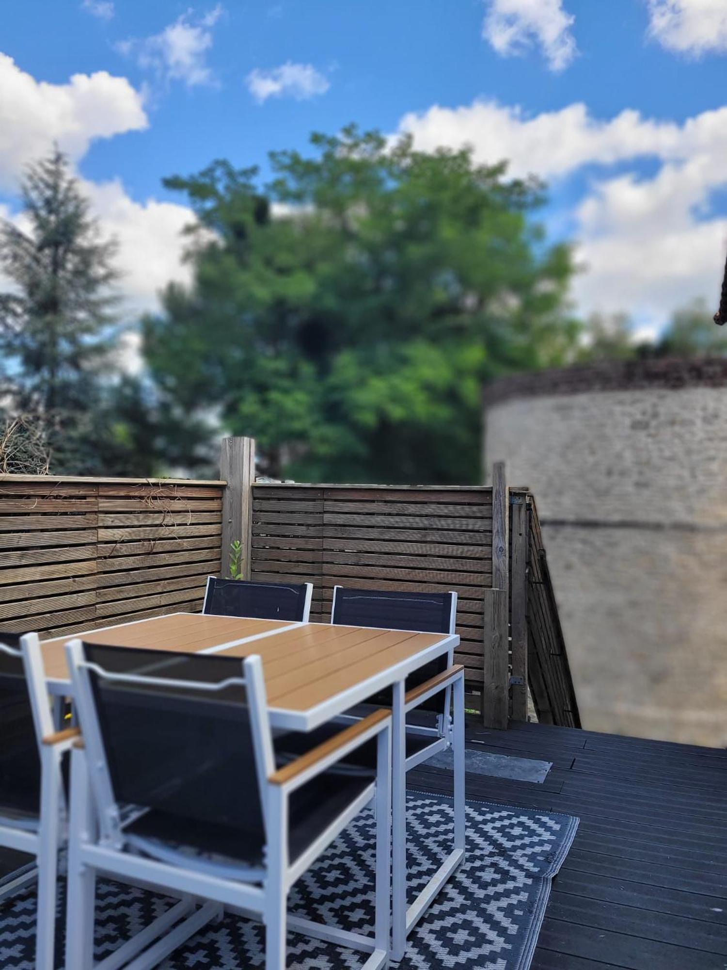 Gite Mise Au Vert Bruyeres-et-Montberault ภายนอก รูปภาพ